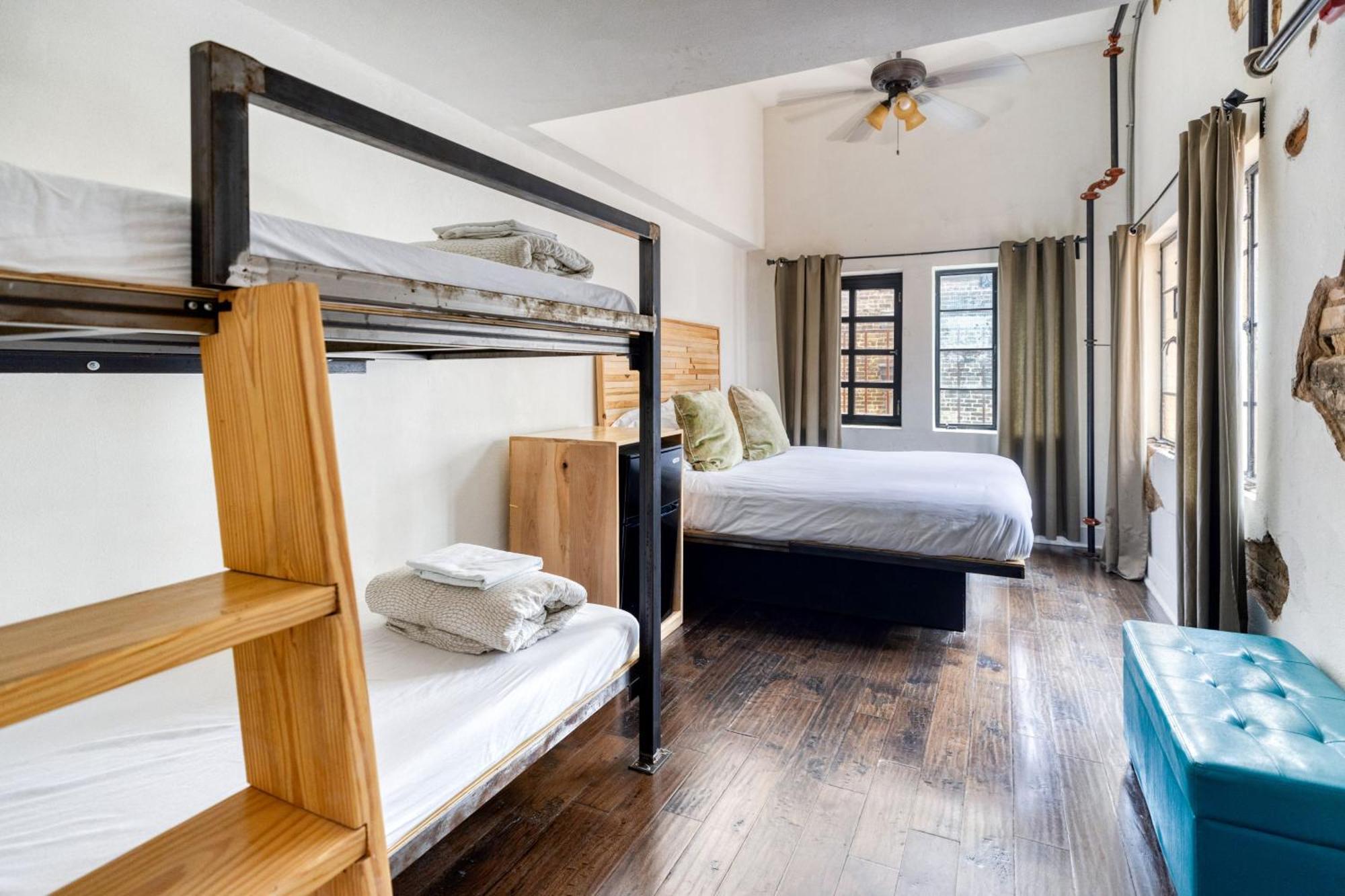Firehouse Hostel (Adults Only) Austin Esterno foto