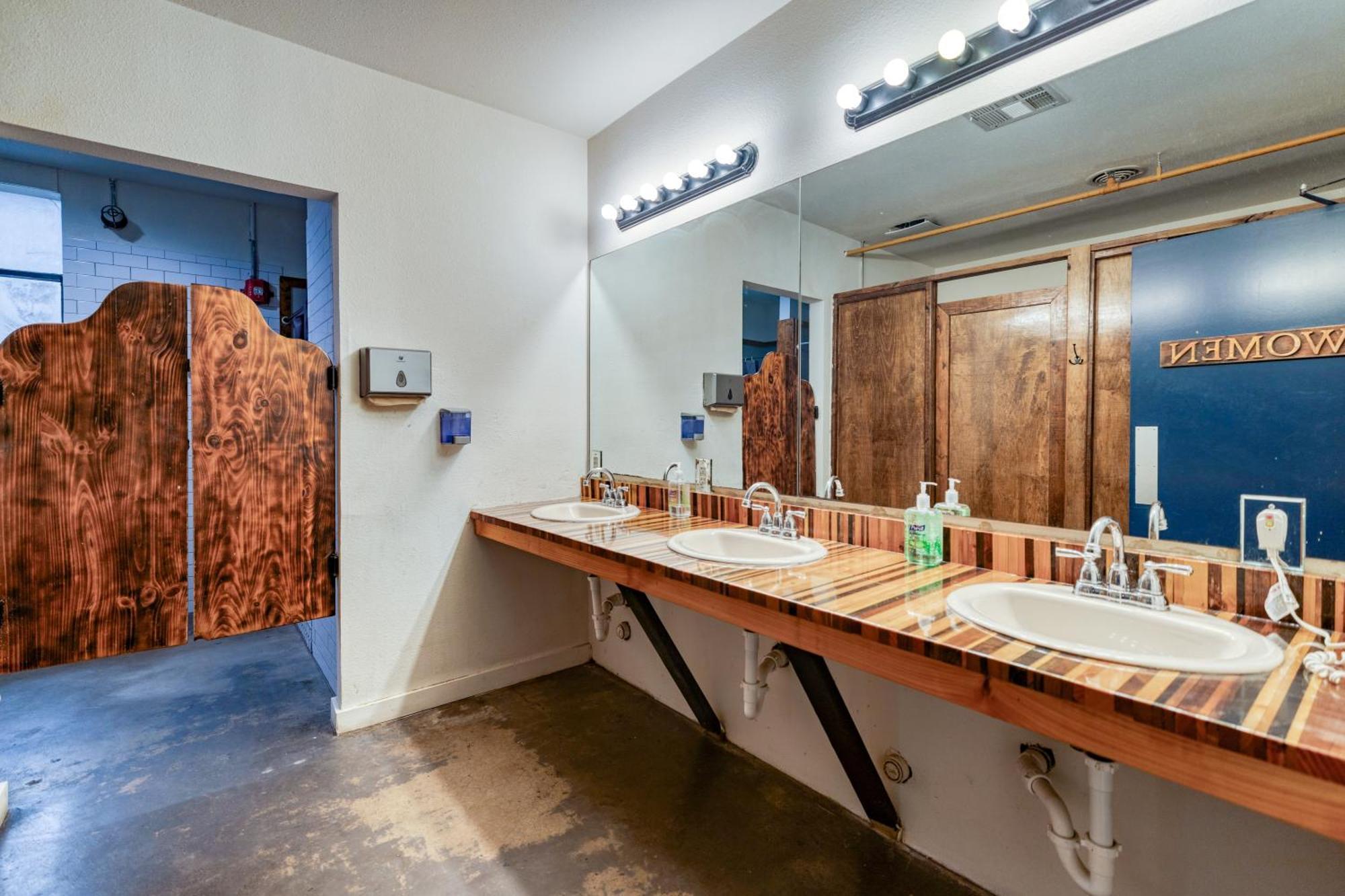 Firehouse Hostel (Adults Only) Austin Esterno foto