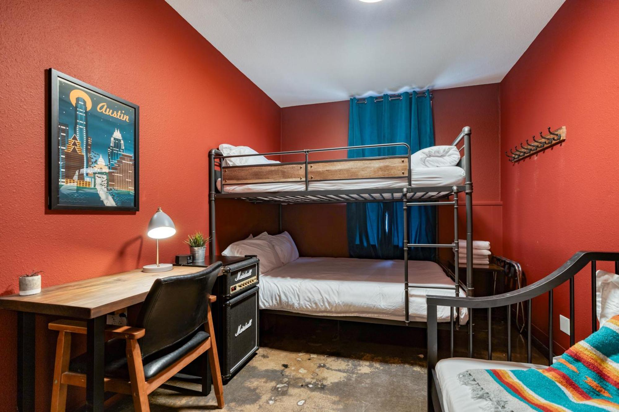 Firehouse Hostel (Adults Only) Austin Esterno foto