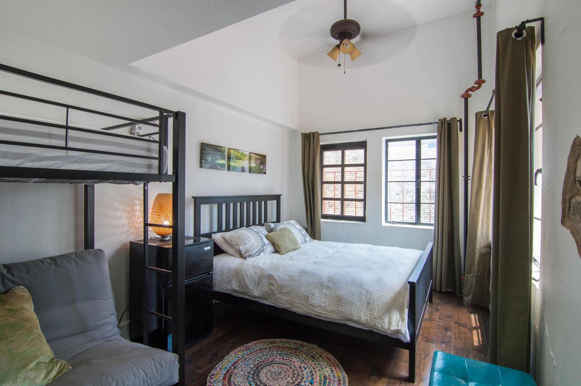 Firehouse Hostel (Adults Only) Austin Esterno foto